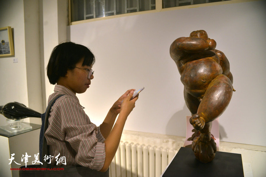 “在花园”天津美术学院2016毕业创作展