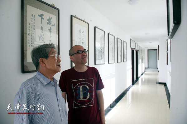 90岁高龄著名画家赵兵凯先生专程到天津金带福路文化传播中心参观。