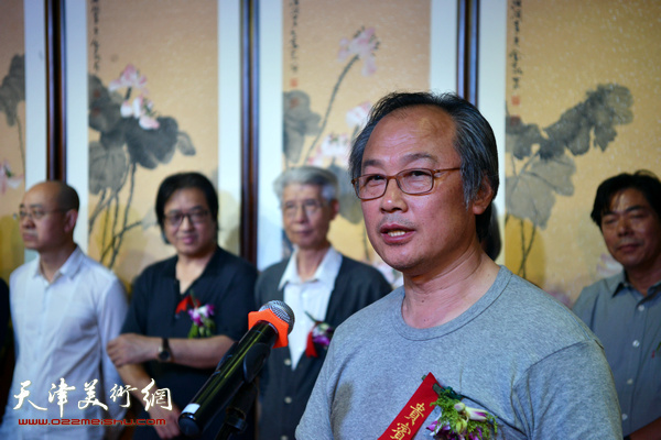 天津美术学院教授、著名画家陈福春致辞。