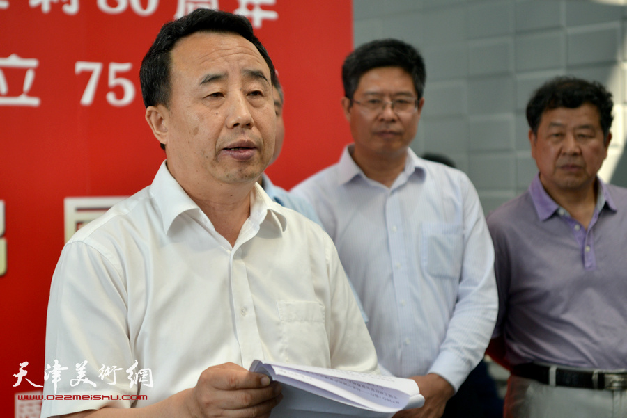 天津市政协副主席、民盟天津市委会主委高玉葆致辞。