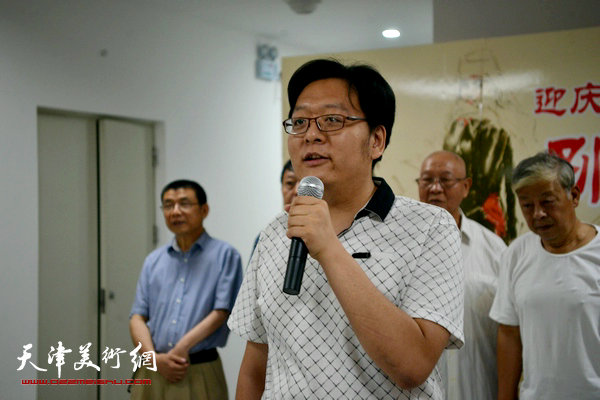 河西区文化馆副馆长李孝辉致辞。