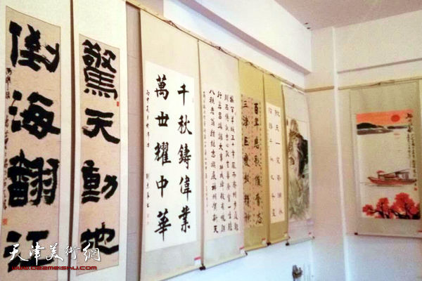 庆“七一”京津冀书画名家联谊展现场。