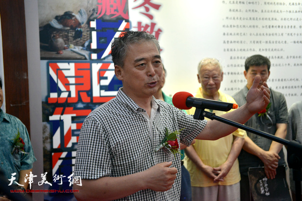 清华大学建筑学院美术研究所副教授高冬在开幕仪式上致辞。