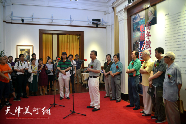 “高冬教授收藏英国水彩原作展”开幕仪式现场。