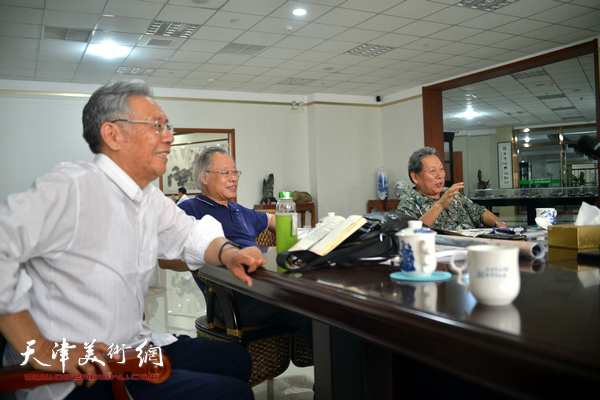 “南国荔枝红”画展座谈会