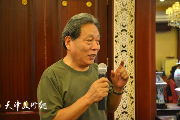 天津书协副主席、天津长城书画院院长、国墨书画馆艺术顾问霍然先生致辞。