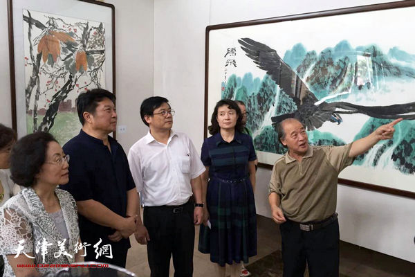 著名画家王书平作品展在秦皇岛北戴河劳动人民文化宫开幕。