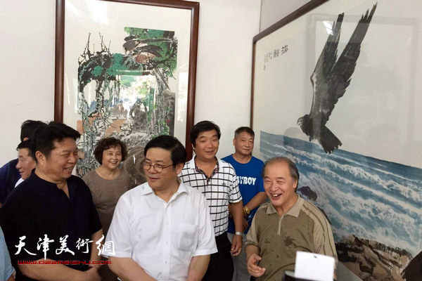 著名画家王书平作品展在秦皇岛北戴河劳动人民文化宫开幕。