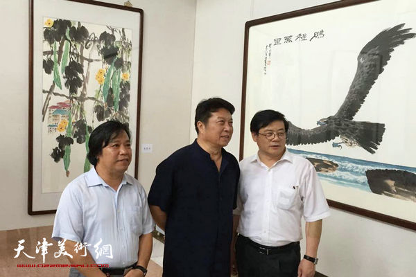 著名画家王书平作品展在秦皇岛北戴河劳动人民文化宫开幕。