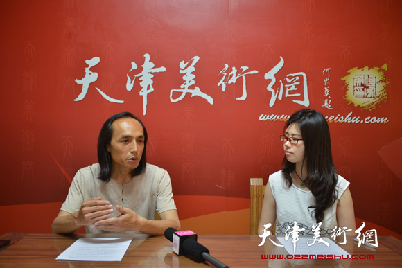 著名画家万志新做客天津美术网