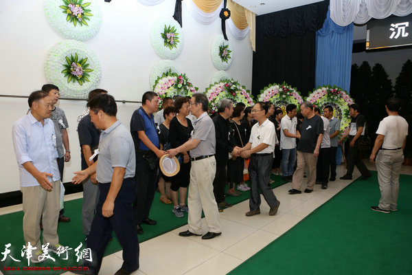 韩富华先生遗体告别仪式在北仓殡仪馆举行。