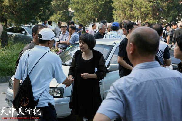韩富华先生遗体告别仪式在北仓殡仪馆举行。