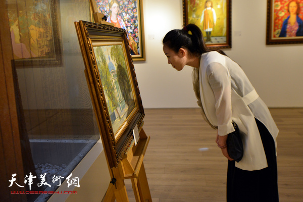 “流金样板——二十世纪俄罗斯大师油画展”现场。