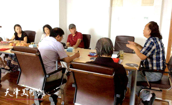 会长朱志刚在天津美协水彩画专委会工作会议上总结及布置工作