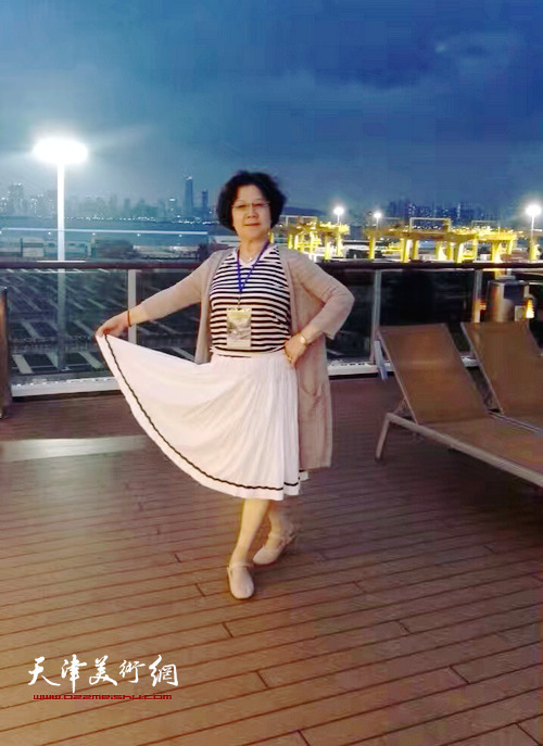 魏文亮夫人刘婉华在歌诗达“大西洋号”邮轮上
