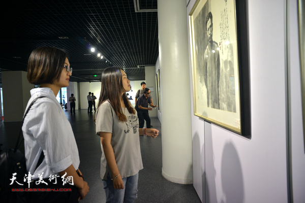 天津美院七教授“随艺”国画展