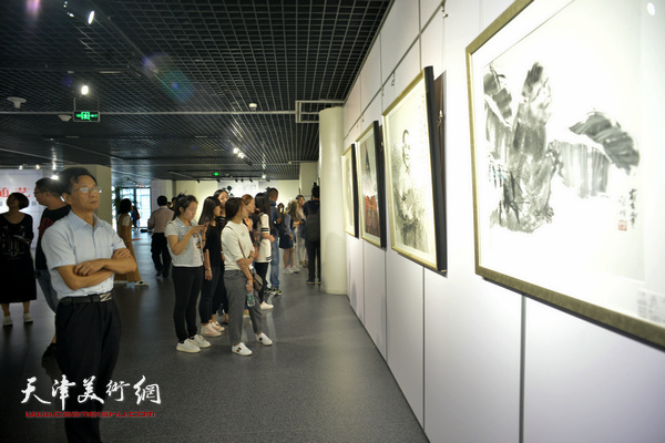 天津美院七教授“随艺”国画展