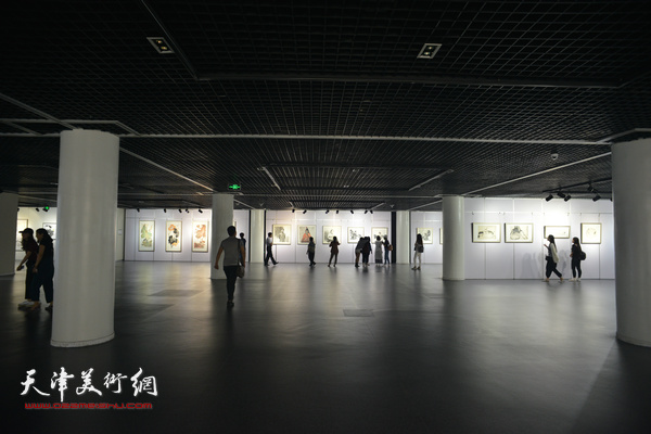 天津美院七教授“随艺”国画展