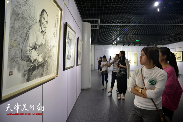 天津美院七教授“随艺”国画展