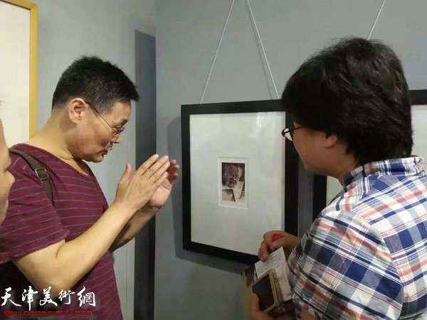 伊日·布拉兹达版画藏书票艺术巡展现场。