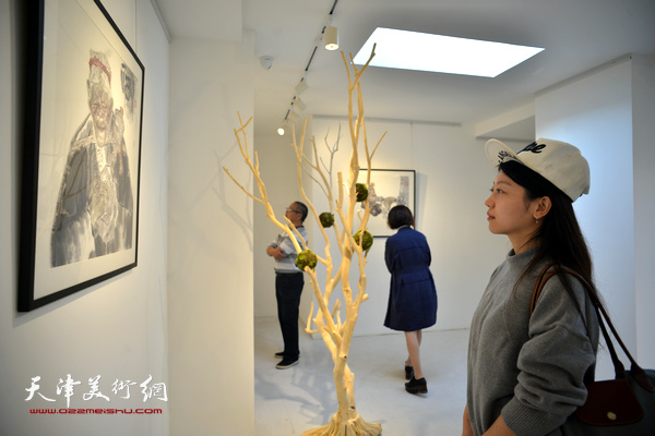 “多维度的祈福·姚海峰中国画作品展”在津举行。