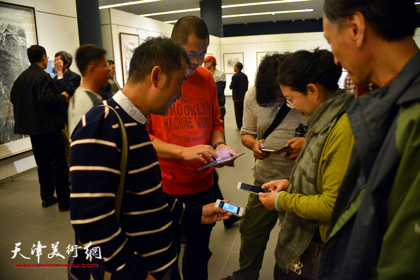天津、桂林艺术家们为方便交流互加微信。