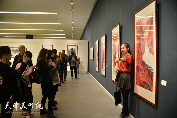 桂林画院美术书法精品巡回展“第七回天津站”现场。