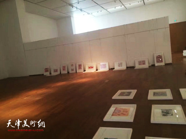 “行孝道 善家风”—中国·天津2016“西岸”剪纸艺术展布展。