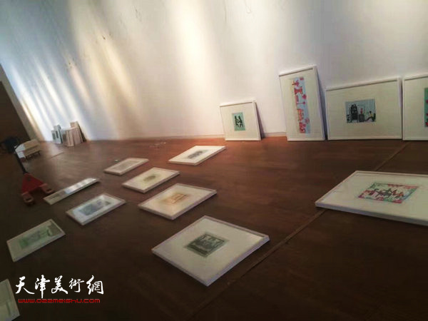 “行孝道 善家风”—中国·天津2016“西岸”剪纸艺术展布展。