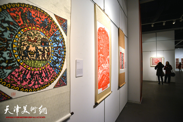 行孝道，善家风 天津“西岸”剪纸艺术展