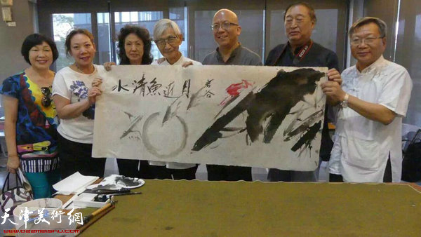 天津画家在台湾开展文化交流。