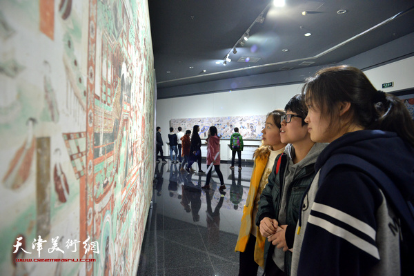 敦煌壁画艺术精品高校公益巡展-天津城建大学站