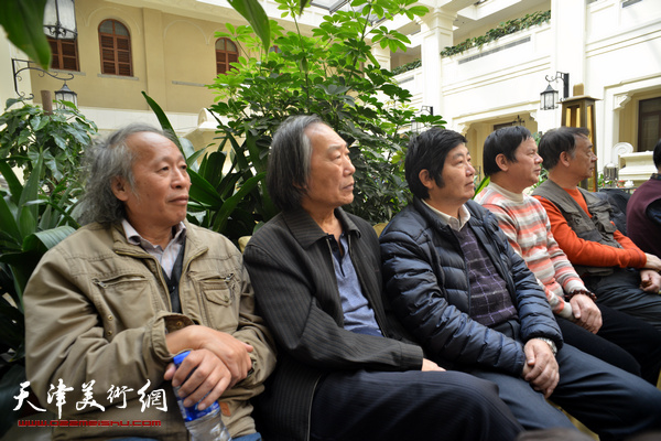 左起：王作飞、王佩翔、王惠民、李根友、赵玉山在启动仪式上。