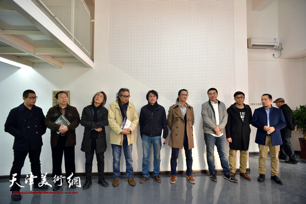 “发光字和没有秘密的花园——姜培源作品展”11月12日在广廿又美术馆开幕。