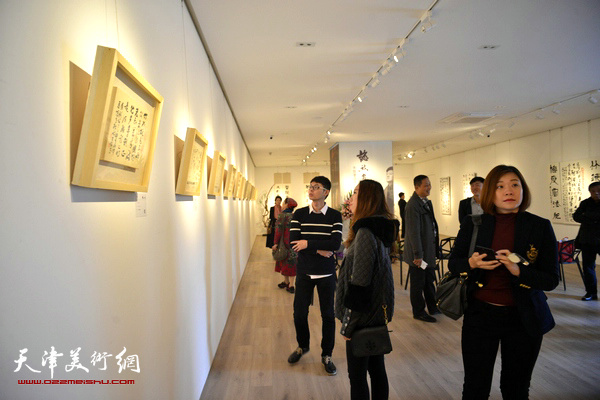 “懿然自得—朱懿书法作品展”现场。