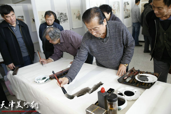 翟洪峰 吕宝珠现场作画