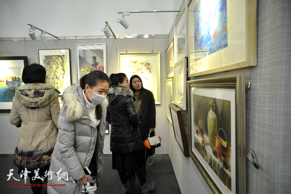 “天津市水彩画专业委员会第十届作品展”现场。