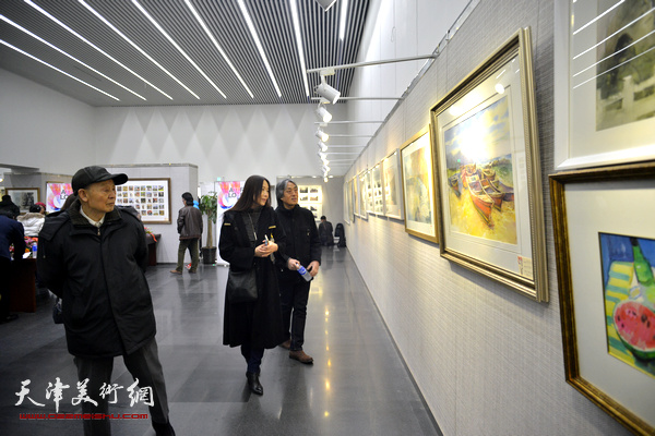 “天津市水彩画专业委员会第十届作品展”现场。