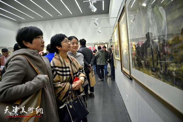 “天津市水彩画专业委员会第十届作品展”现场。