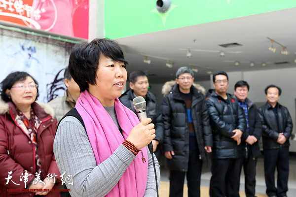 津门书画家走进天津市青少年活动中心迎春送福