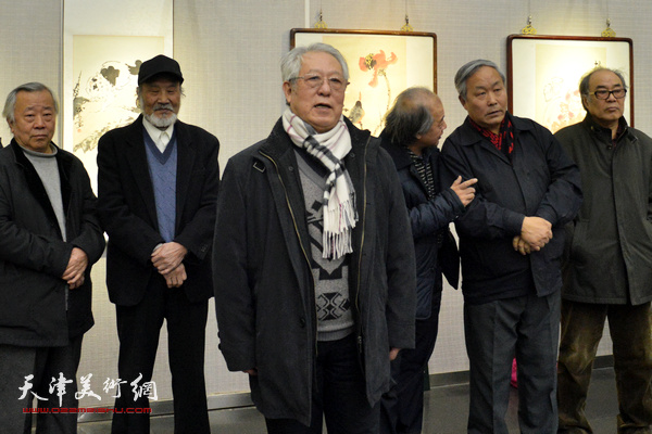 著名花鸟画家贾宝珉致辞。