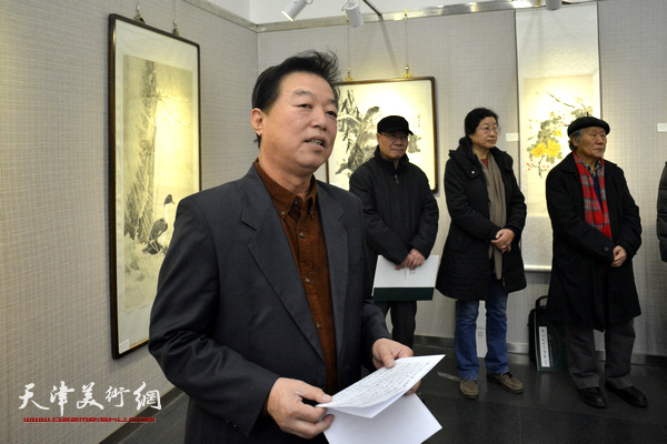 画展开幕仪式由杨建国主持。