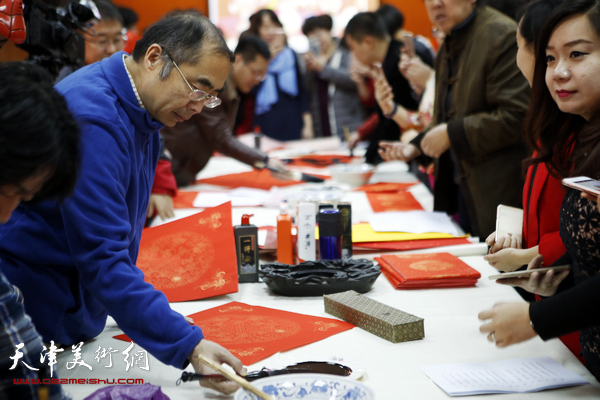 天津书法家“送万福进万家”走进红桥教师进修学校