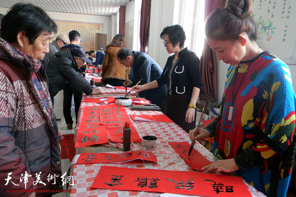 天津市书法家“送万福进万家”活动走进蓟州区
