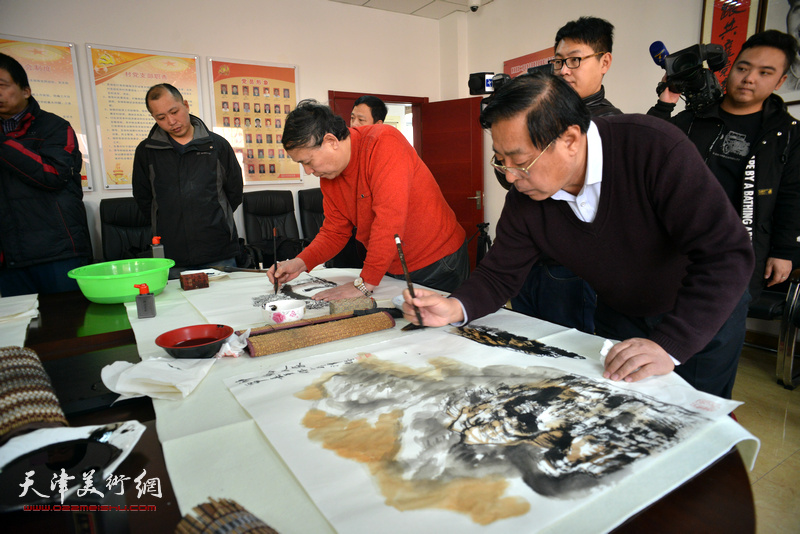 天津美协送文化进万家活动走进静海区范庄子村