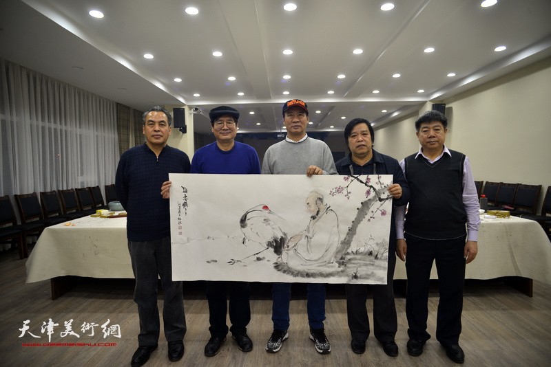 左起：张养峰、李耀春、郑永盛、张寿庠、潘津生在金带福路文化中心。