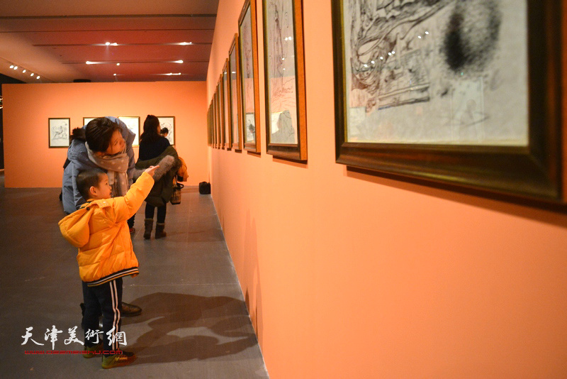 “达利的派对——超现实主义大师萨尔瓦多·达利艺术大展”在天津美术馆展出。