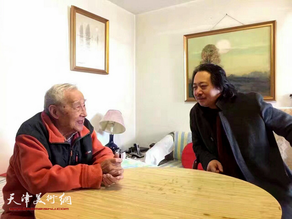 贾广健看望天津画院奠基人、94岁的秦征先生。