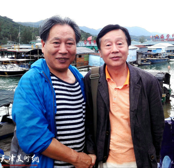 霍然与中国美协研究部主任吴涛毅在海南。