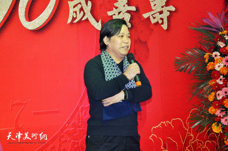 天津市美术家协会秘书长李耀春到场祝贺。